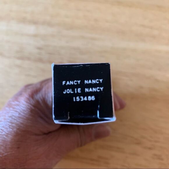 NWT Mary Kay Fancy Nancy Unlimited Lip Gloss New in Box .13 oz - Picture 2 of 4